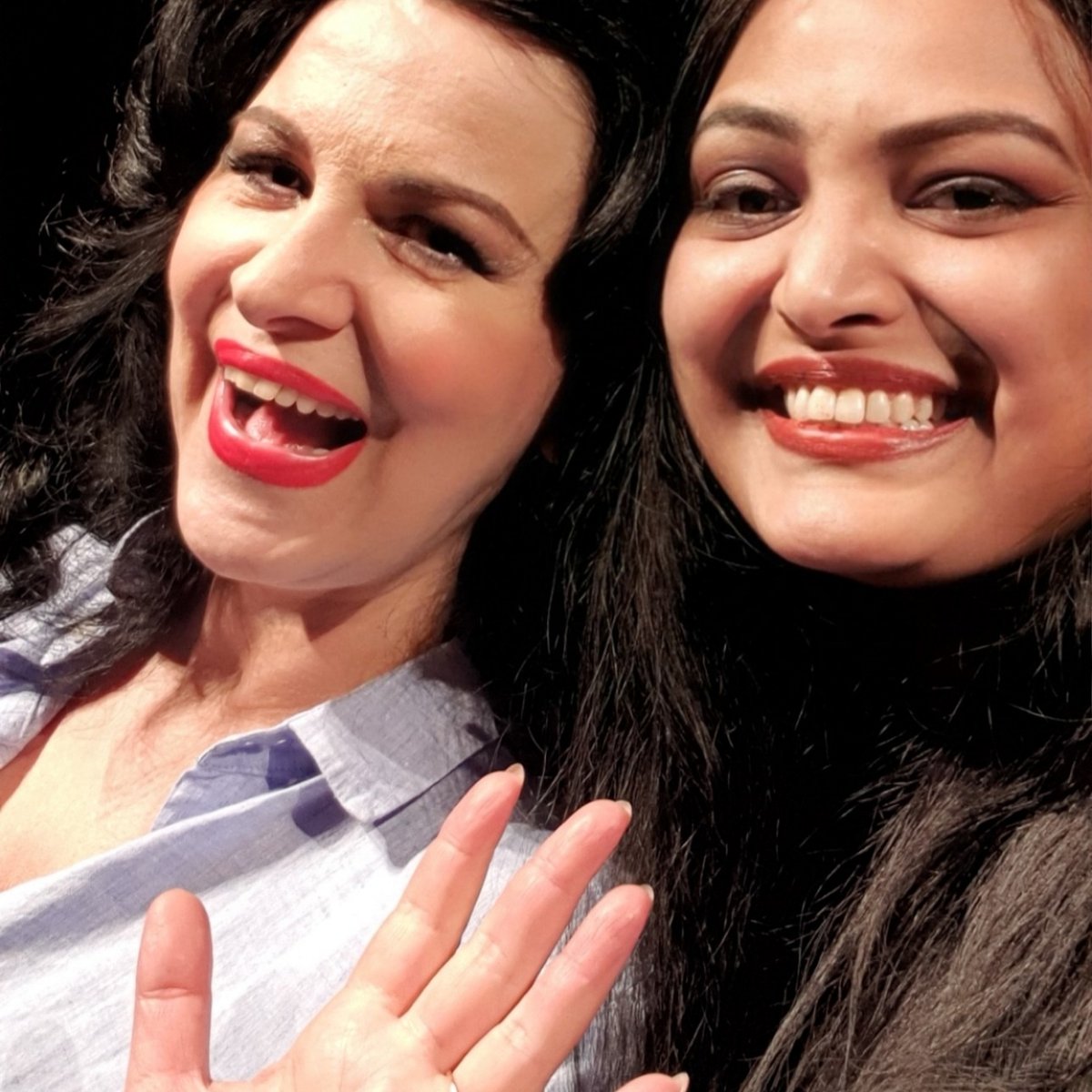 saira_peter's tweet photo. Great honour to meet such a magnificent, humble and sweet soul- world renowned Soprano Angela Gheorghiu @rcmlondon @angelagheorghiu_official
#soprano #opera #westernclassical #song #singing #music #musica #piano #london #romania https://t.co/iGUBPzVu3A