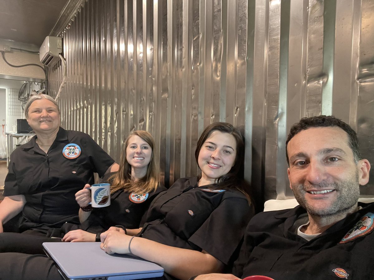 DrEJahangir's tweet photo. Best crew ever on first Analog to the Moon at SAM @B2science . After 6 days away it’s nice to walk through the airlock and breathe the fresh Earth air! https://t.co/JGAtdnMrL2
