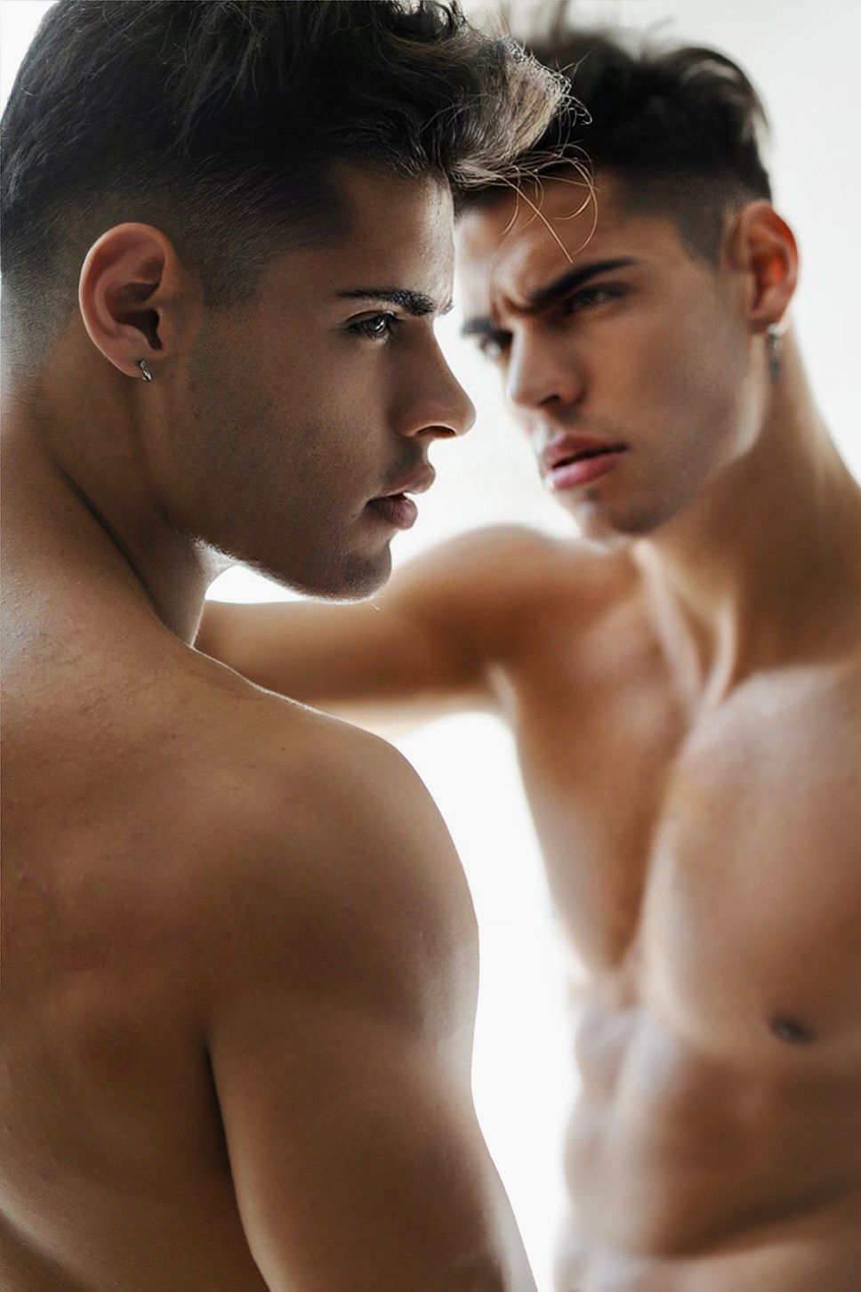 Gemelos Caballero on X: HOLA BEBES!😏 YA FALTA POCO PARA ABRIR NUESTRA  CUENTA DE ONLY FANS!👿 ESTAN LISTOS??🔥 NO OLVIDES SEGUIRNOS, RT Y DALE  LIKE! ESTA EN USTEDES!🔥 INSTAGRAM: gemelos.caballero TWITTER:  @caballerotwins #