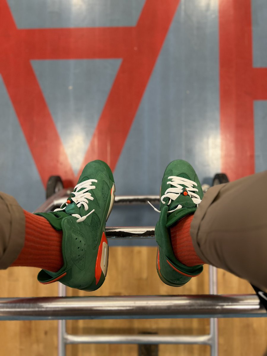 BroBroFRESH's tweet photo. Put that shit on.
#GatoradeVI #BroBroFresh #JordanJunkie #SeattleSneakerFiles https://t.co/6zg1K4cOmA