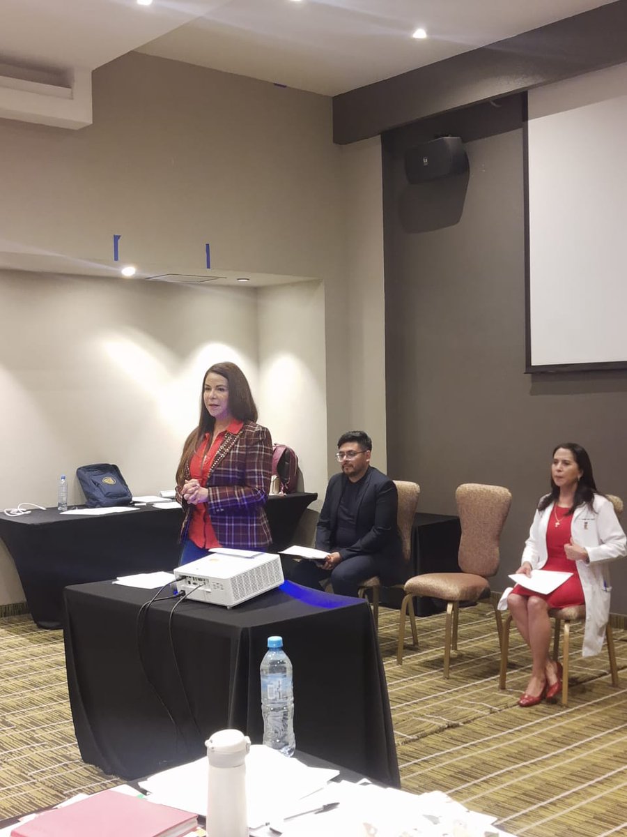 DAH_SSH's tweet photo. Actividades para fortalecer el componente de Aborto Seguro, participan personal de hospitales.
 https://t.co/l948Ys6Op9 https://t.co/Gyj4Lk2uyc