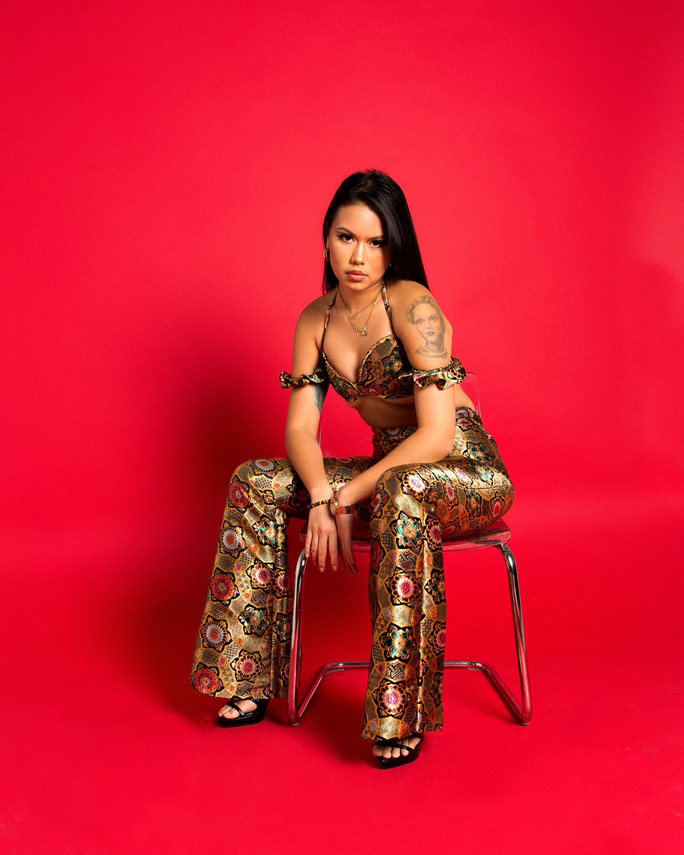 ISHTOOKIT's tweet image. Mona Lina 🔥
Photograph by ISH. Shashin 🌹