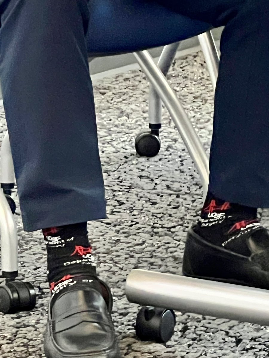 Celebrating @UCSFSurgery science and scientists at our standing room only 36th annual Resident Research Day Symposium…but one of our moderators has taken it to a whole different level. Great socks @James_Iannuzzi!