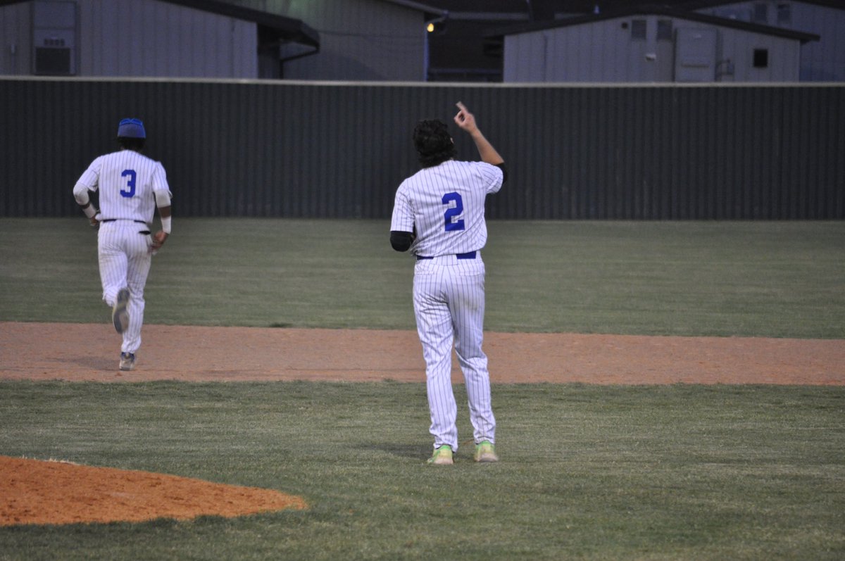 _derekyork's tweet image. Thank you Summit baseball for the best 4 years of my life. Thank you to everyone who came out to support. Wish things went differently but now we are onto bigger and better things. #2 out