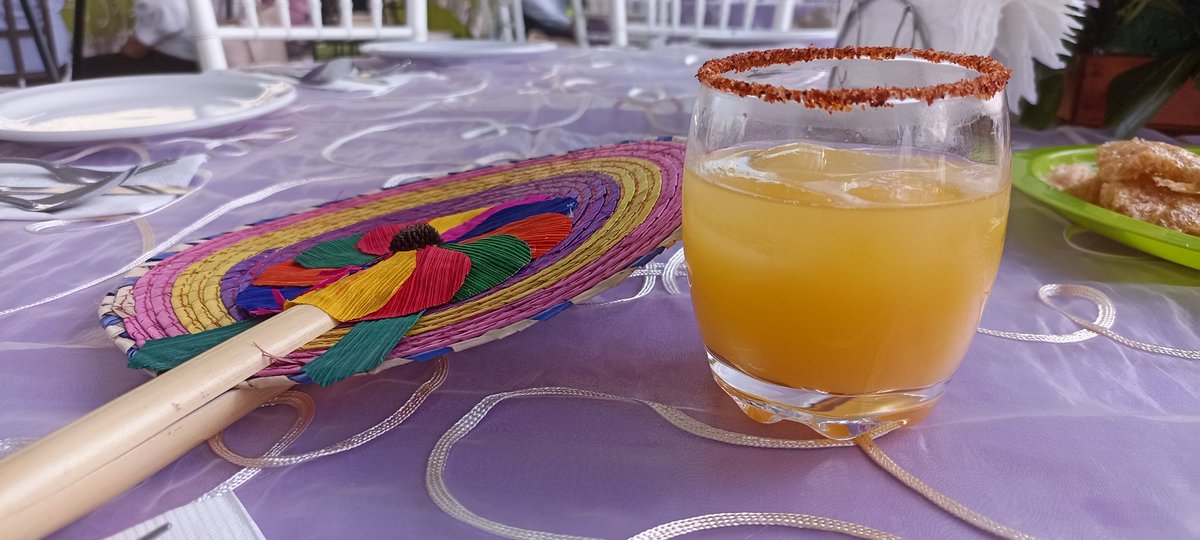 octsanlo22's tweet photo. A la salud de Yayita la cumpleañera.
@Mony_Alarcon
#jimsa https://t.co/Iv6VwqaJYZ
