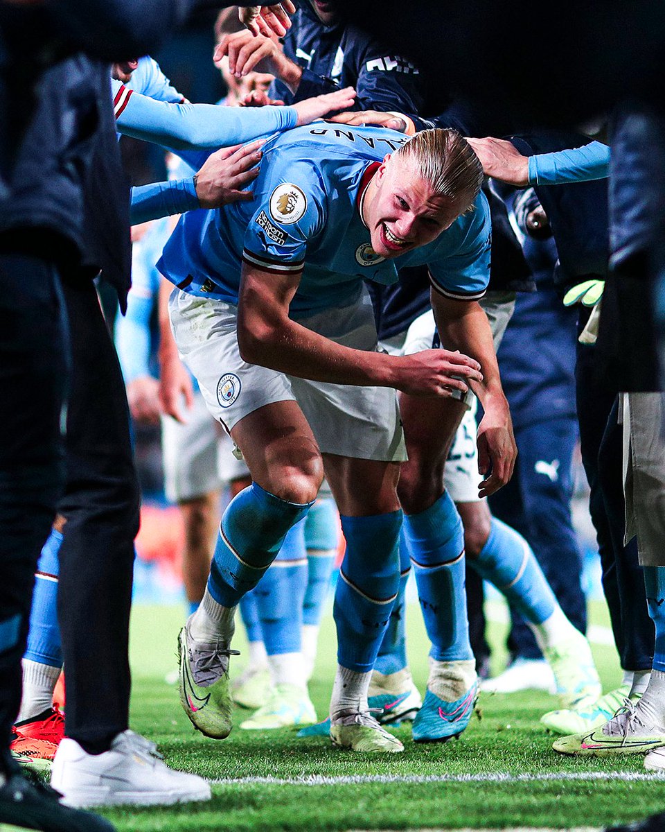 👉 First Premier League campaign

👉 Most goals ever scored in one season 

Scary 😳

#UCL