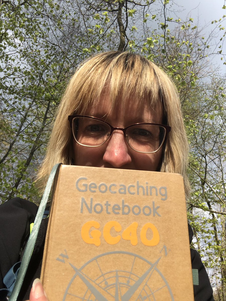 Zum Glück hat jemand am 2.5.2000 auf das blaue Knöpfchen gedrückt … so konnte ich an diesem besonderen Tag diesen besonderen Cache finden #happyme #geocaching