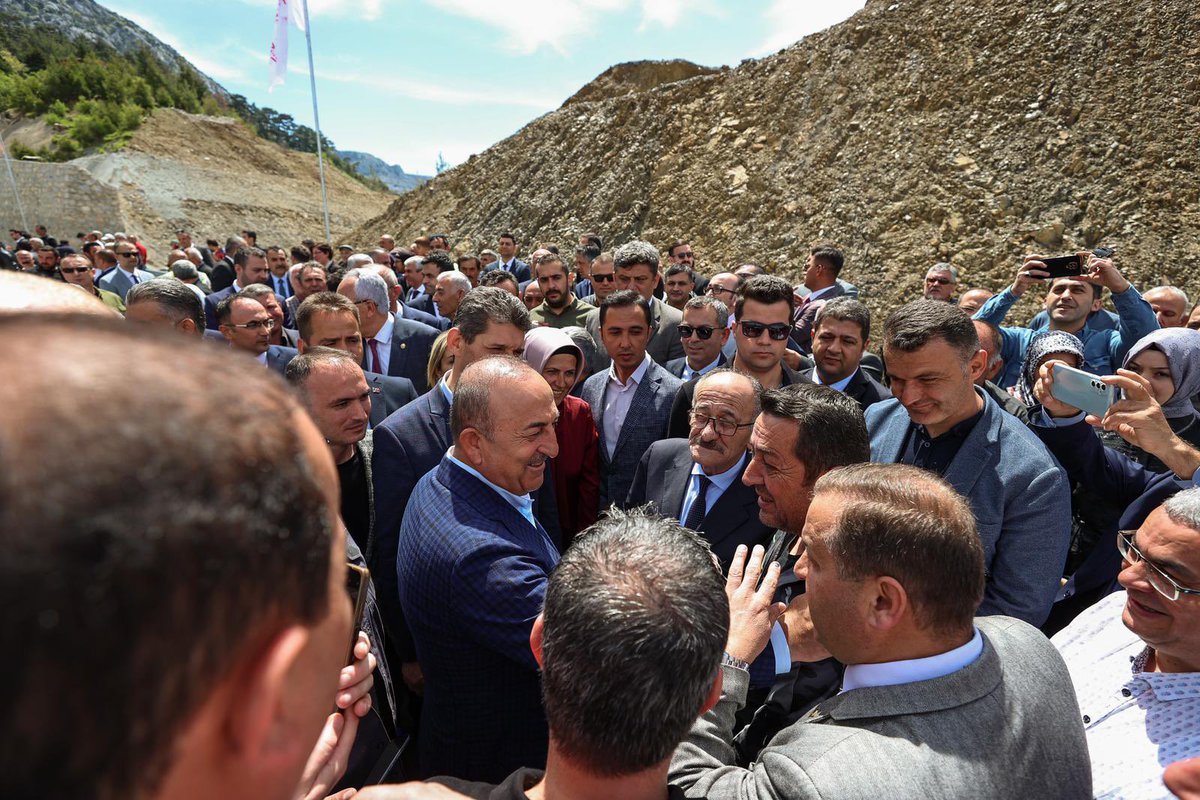 📍Demirkapı Tüneli 

Söz uçar eser kalır!
Ulaştırmada Türkiye'nin son 20 yılı...
⬇️

Bölünmüş yol uzunluğu;
📍2002: 6,1 bin km
📍2023: 29 bin km

Bölünmüş yolllarla bağlanan il sayısı;
📍2002: 6
📍2023: 77

Kara yolu tünel sayısı;
📍2002: 83
📍2023: 484

⬆️ Son 20 yılda ulaştırma