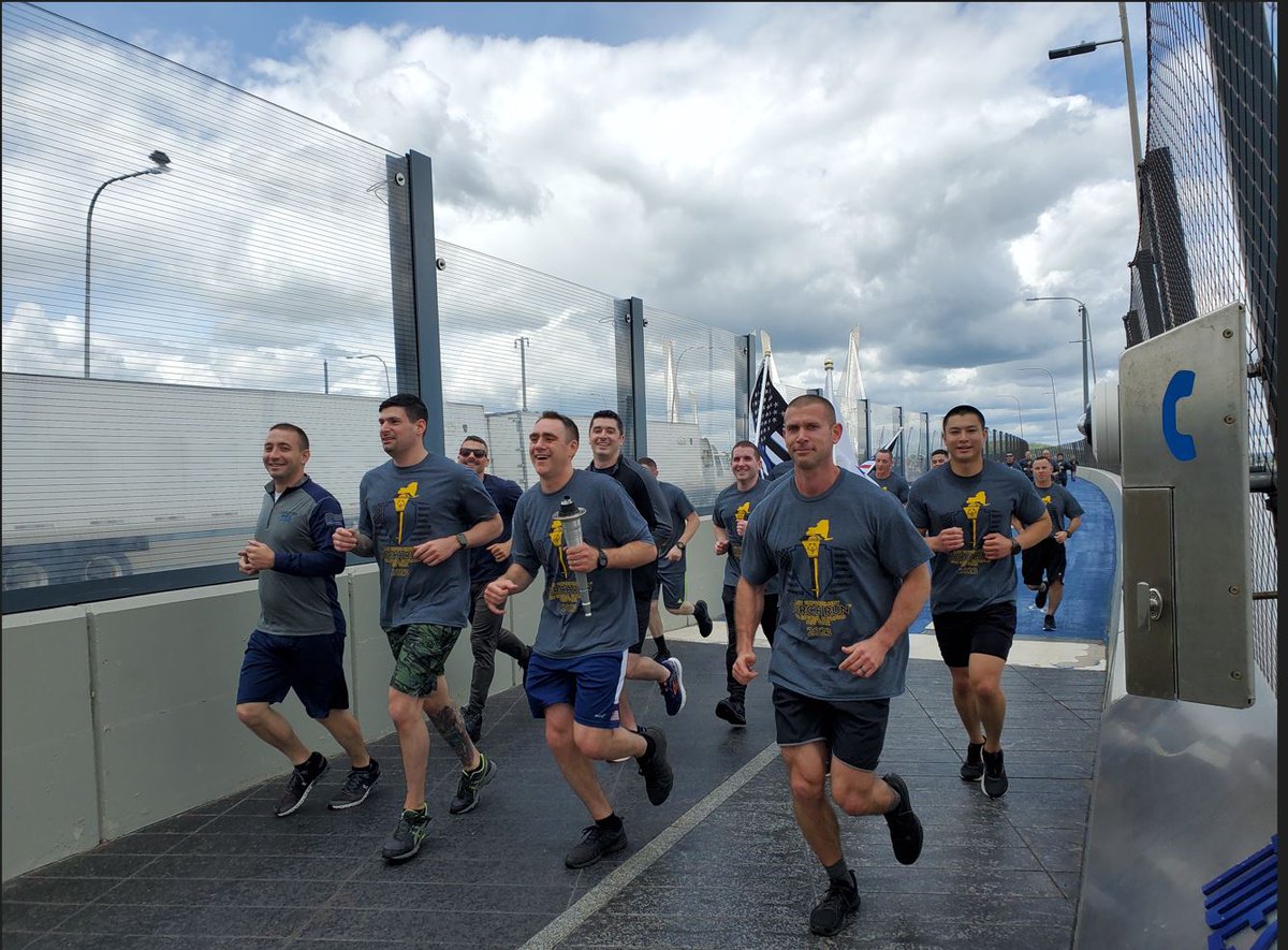 GMMCB's tweet photo. We were thrilled to be part of the Tri-County Law Enforcement Torch Run (@LETRforSO) today on the shared use path. Police officers from Rockland, Westchester, and Putnam, including @nyspolice, took part in runs across the region to raise money and awareness for @SpecOlympicsNY. https://t.co/oUtTf3dTjc