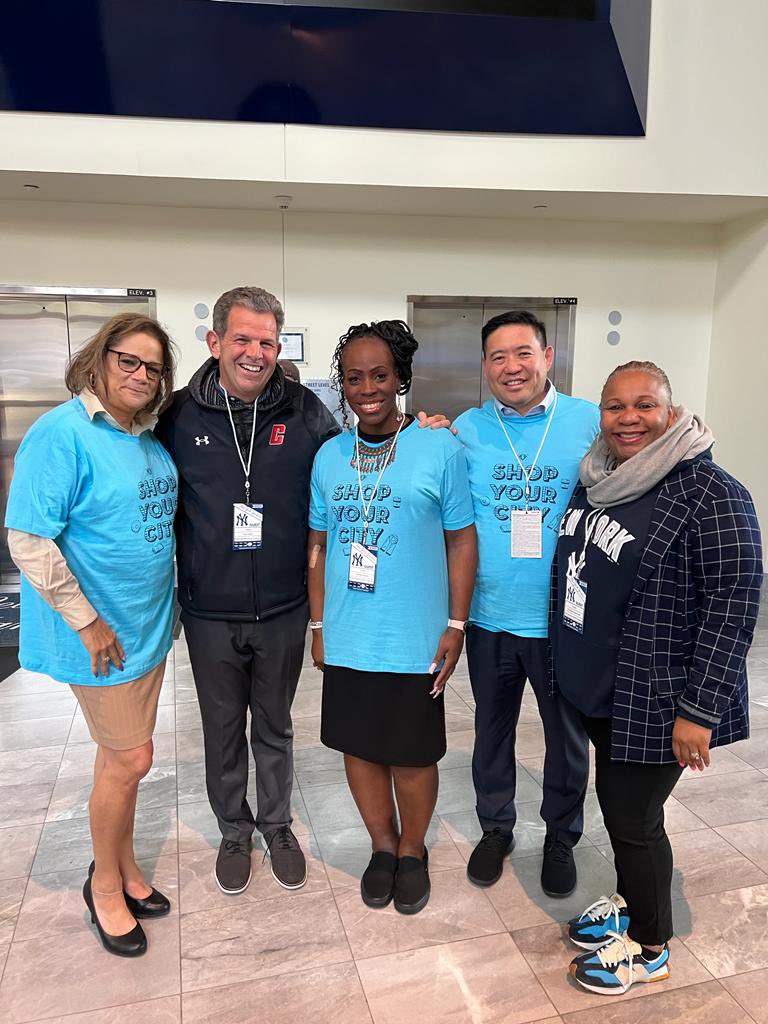 We recognize May as Small Business
Month! I had the pleasure to
join with NYC SBS Commissioner Kevin Kim, BOEDC, the Bronx Chamber of Commerce, the Bronx Community Foundation and the 161st Street BID to celebrate small businesses in our community!