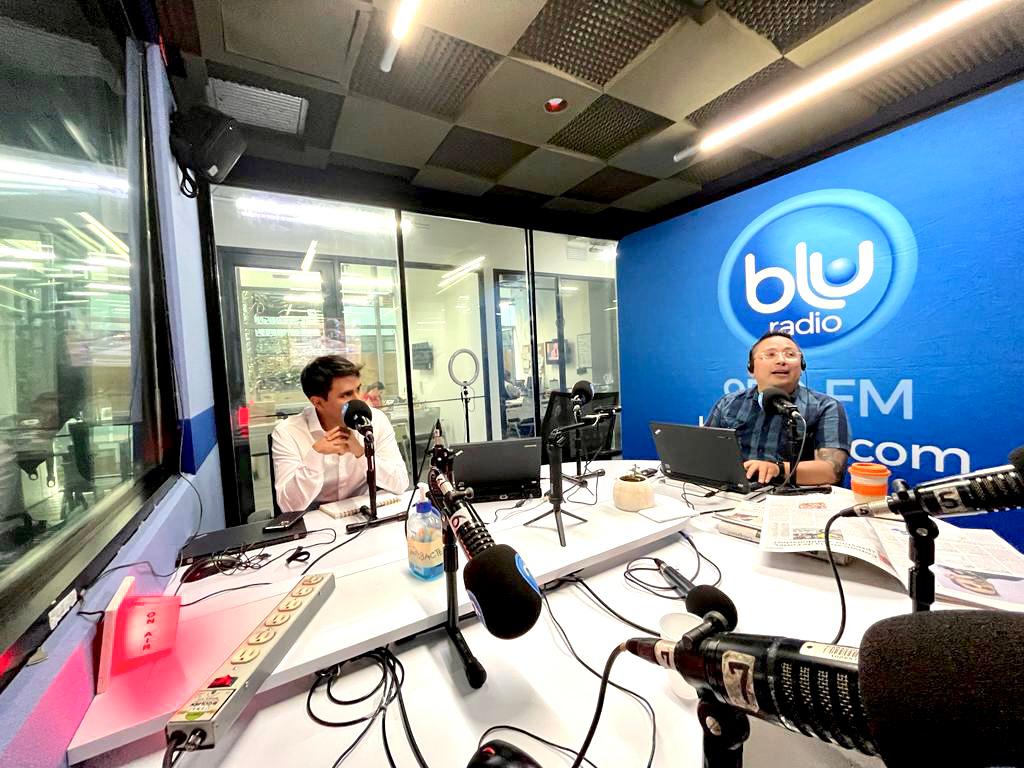 acimedellin's tweet image. Compartimos la entrevista de @juanmergesh en @BluRadioCo. Habló de los desafíos que tenemos en la atracción de inversión y cooperación, así como nuevas alianzas y estrategias para posicionar a Medellín como un #ValleDelSoftware en el mundo. 👇

🎧 buff.ly/40WyXIs