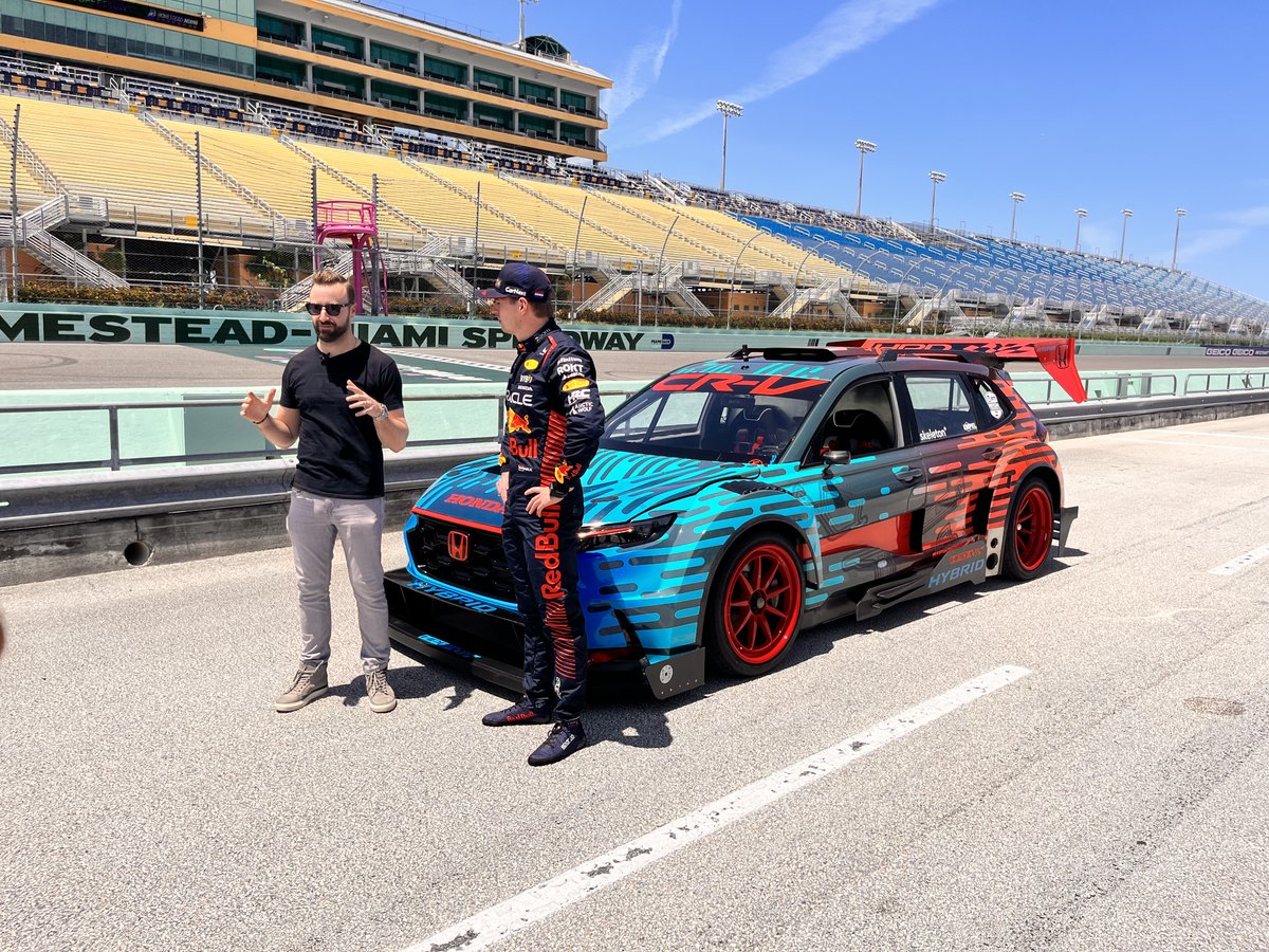 HondaRacingGLB's tweet photo. What's going on here then with @Max33Verstappen and @Hinchtown? We can't wait to show you 😎

#Honda #CRVHybridRacer https://t.co/8xGMhW7J34
