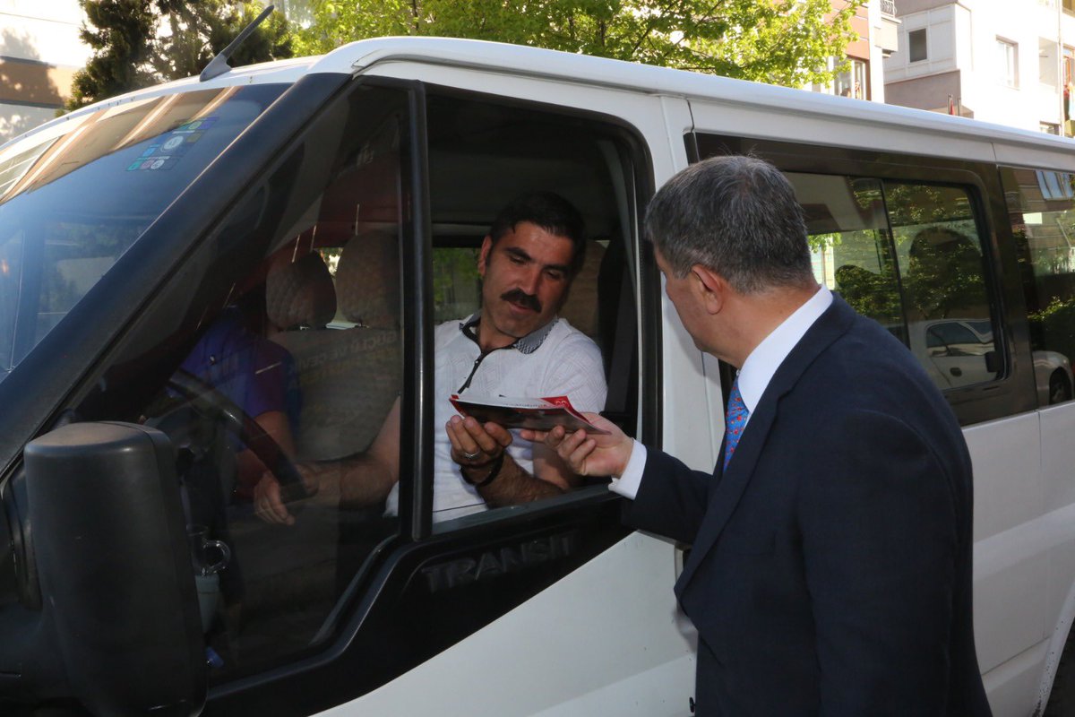 HaberalErkan's tweet image. Sevdamız millet, işimiz hizmet düsturuyla çıktığımız bu yolda;

Etimesgut ilçe teşkilatımızla birlikte, #Etimesgut/ #İstasyon caddesinde esnaf ve vatandaşlarımızı ziyaret ediyoruz.
@MHP__Etimesgut
#MHP
#HepBirlikte