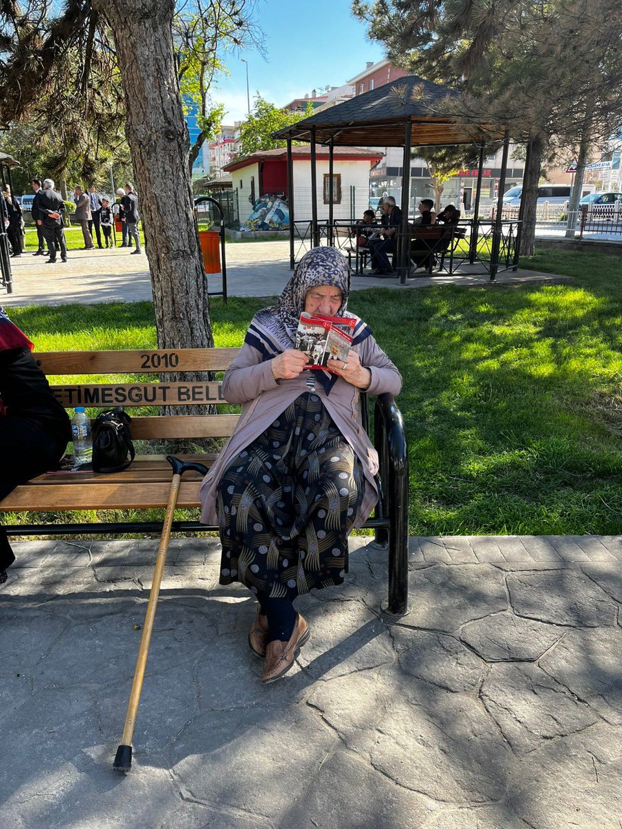 HaberalErkan's tweet image. Sevdamız millet, işimiz hizmet düsturuyla çıktığımız bu yolda;

Etimesgut ilçe teşkilatımızla birlikte, #Etimesgut/ #İstasyon caddesinde esnaf ve vatandaşlarımızı ziyaret ediyoruz.
@MHP__Etimesgut
#MHP
#HepBirlikte