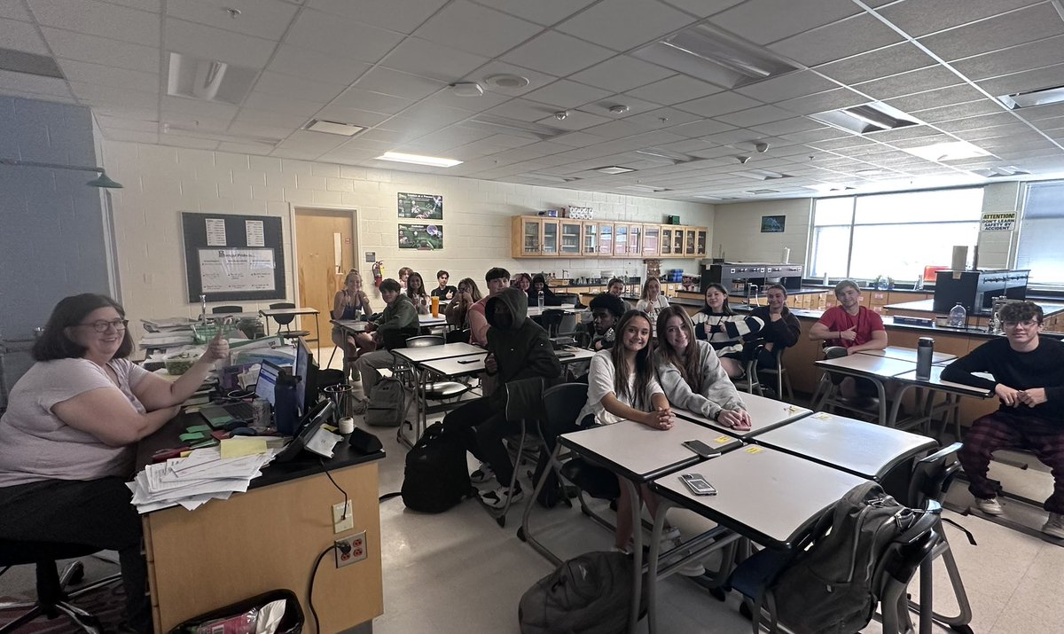 DrMrCoachE's tweet photo. Final Day of McMindfulness!

Mindfulness isn’t just for our athletes. AP level students are some of our highest level performers

@MsMcBio is the best for making time for me to join throughout the year. The AP Bio crew was great with their engagement in our time together.
#BeYou https://t.co/YEIp4ME3tq