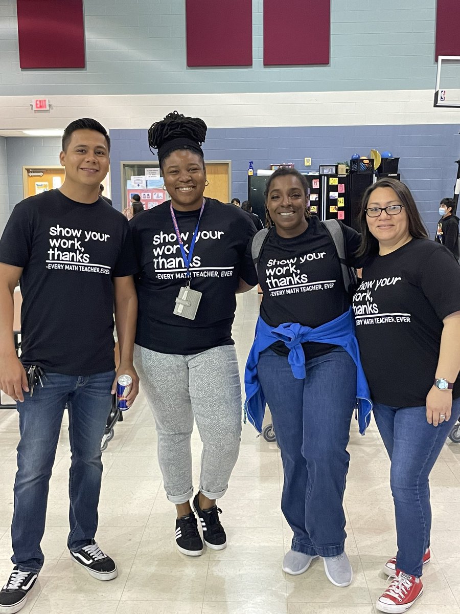 Ash_The_Natural's tweet photo. I love my school!💙🧡 @HinesCaldwellES @DarceleLofton #MATHSTAAR #TeacherAppreciationWeek2023 #teachermassages https://t.co/fd35Jn3RGh