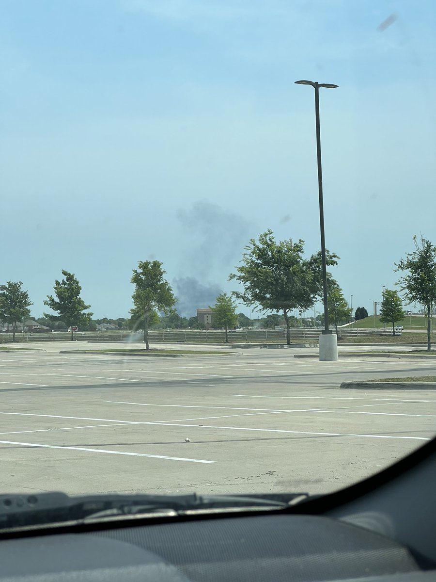 J_P_Ortiz's tweet photo. @Rowlett_PD I can see the smoke from north Garland https://t.co/9y0UxwjOsY