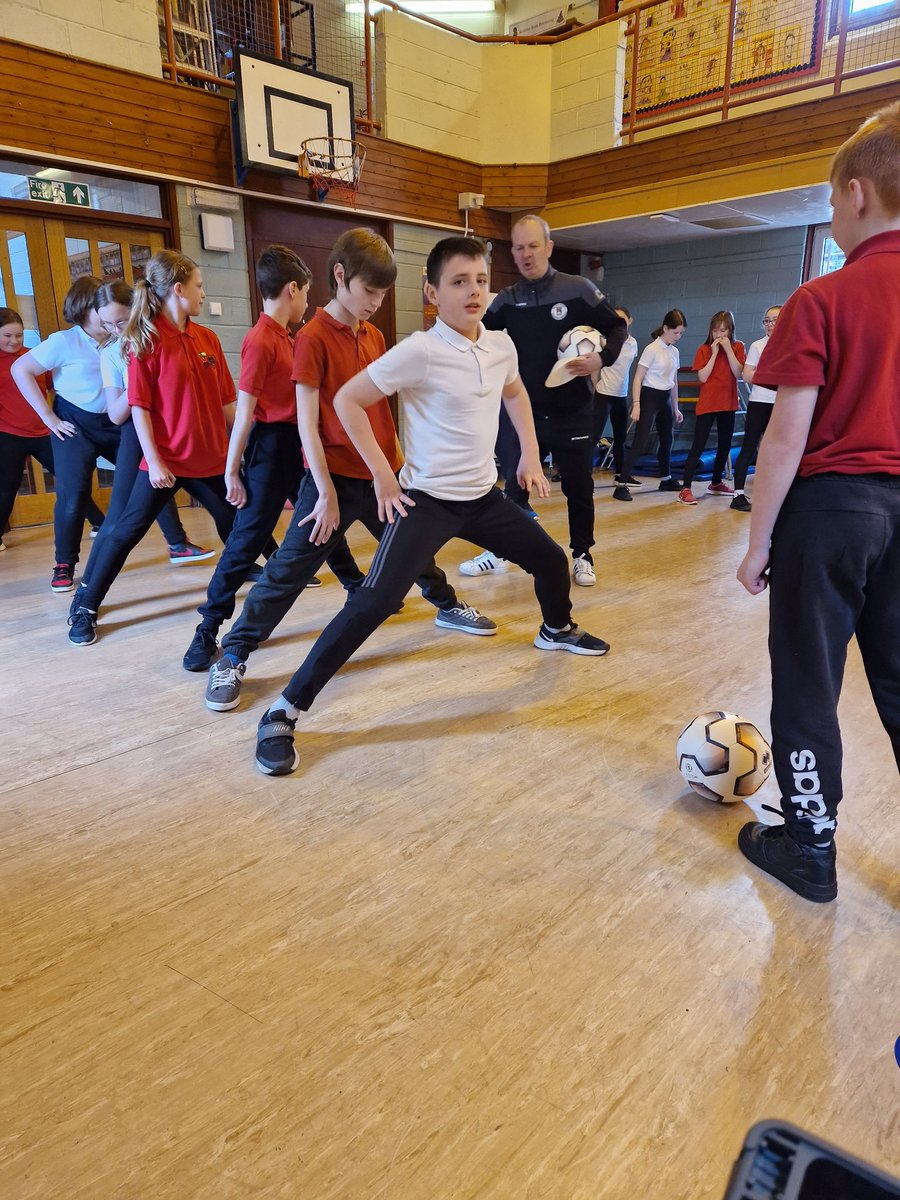 BPS_Pr6's tweet photo. Off to a great start for health week. We've had a taster football session and tried some fruit and vegetables 🫛🥕 https://t.co/A6RvwUIdVr