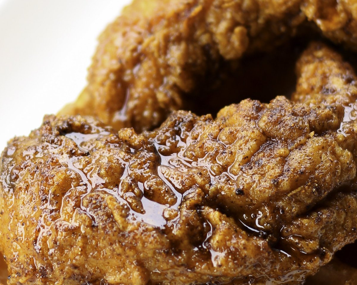 Our Nashville Hot Chicken Tenders were made for waffles. 🧇🥵

#hotchicken #texas #friedchicken