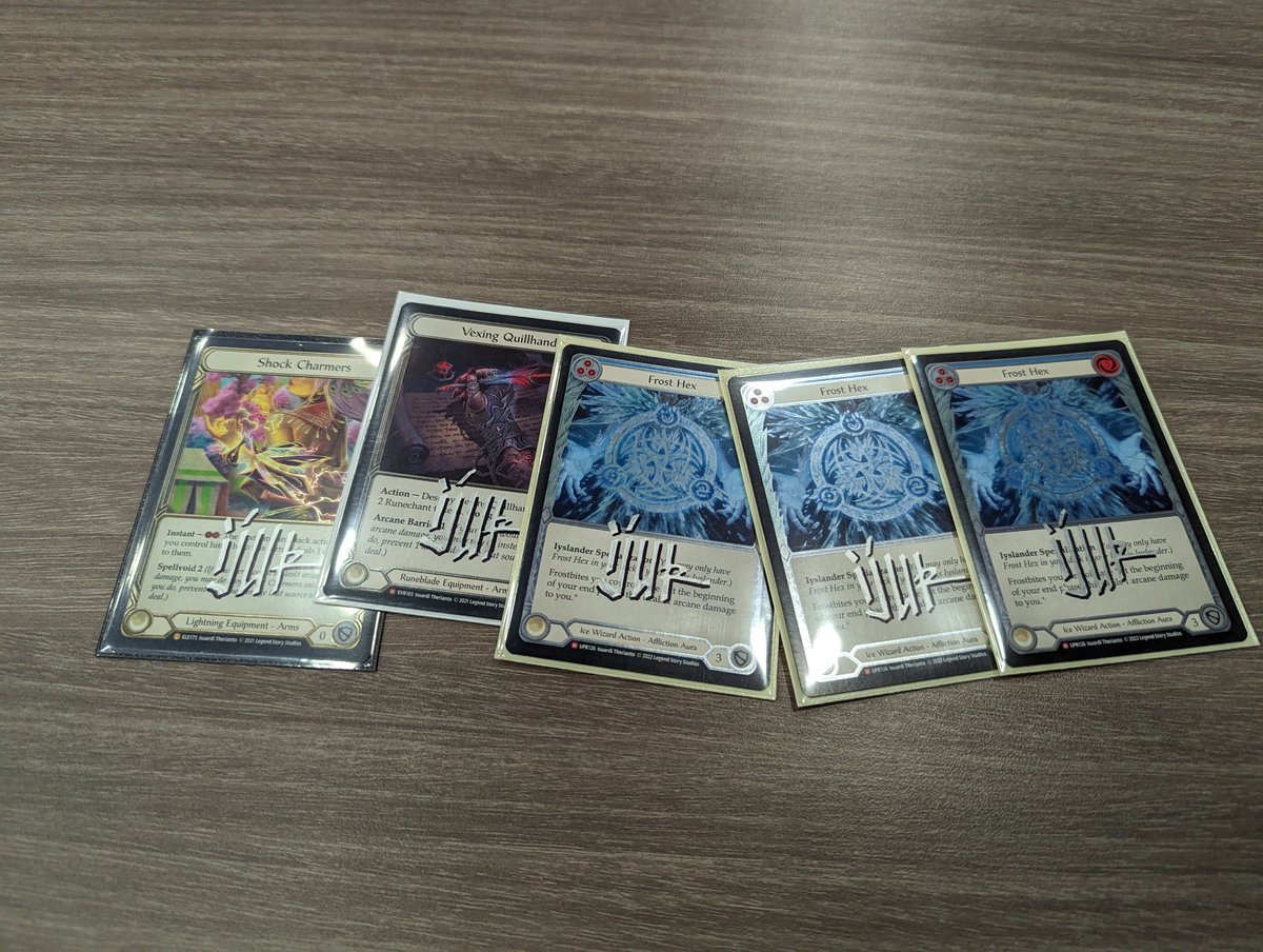 Got these cards signed at #PTBaltimore this weekend by the wonderful <a href="/iJVR/">Ijur, wonton assassin</a> . Such an incredibly talented artist. It was great getting to chat with him the little bit I did!