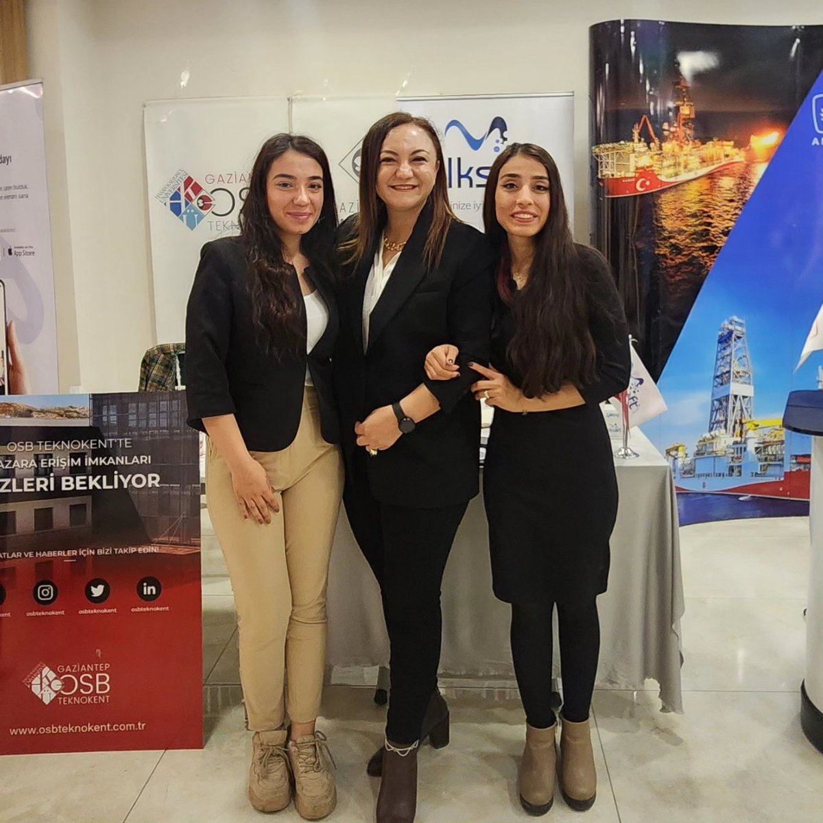 Böyle enerjisi yüksek gençleri görünce daha çok emin oldum; Gelecek gençlerle Güzel Gelecek! <a href="/tccbiko/">T.C. Cumhurbaşkanlığı İnsan Kaynakları Ofisi</a> <a href="/nlksoftware/">nlksoft</a> <a href="/ipekyolukaf/">İpekyolu Kariyer Fuarı</a> #nlksoft #kariyer #hku #dijitalleşme