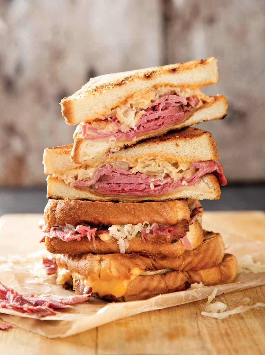TomNiagara's tweet photo. @heykayadams Smoked Corn Beef Reuben https://t.co/VO3puKYJHt