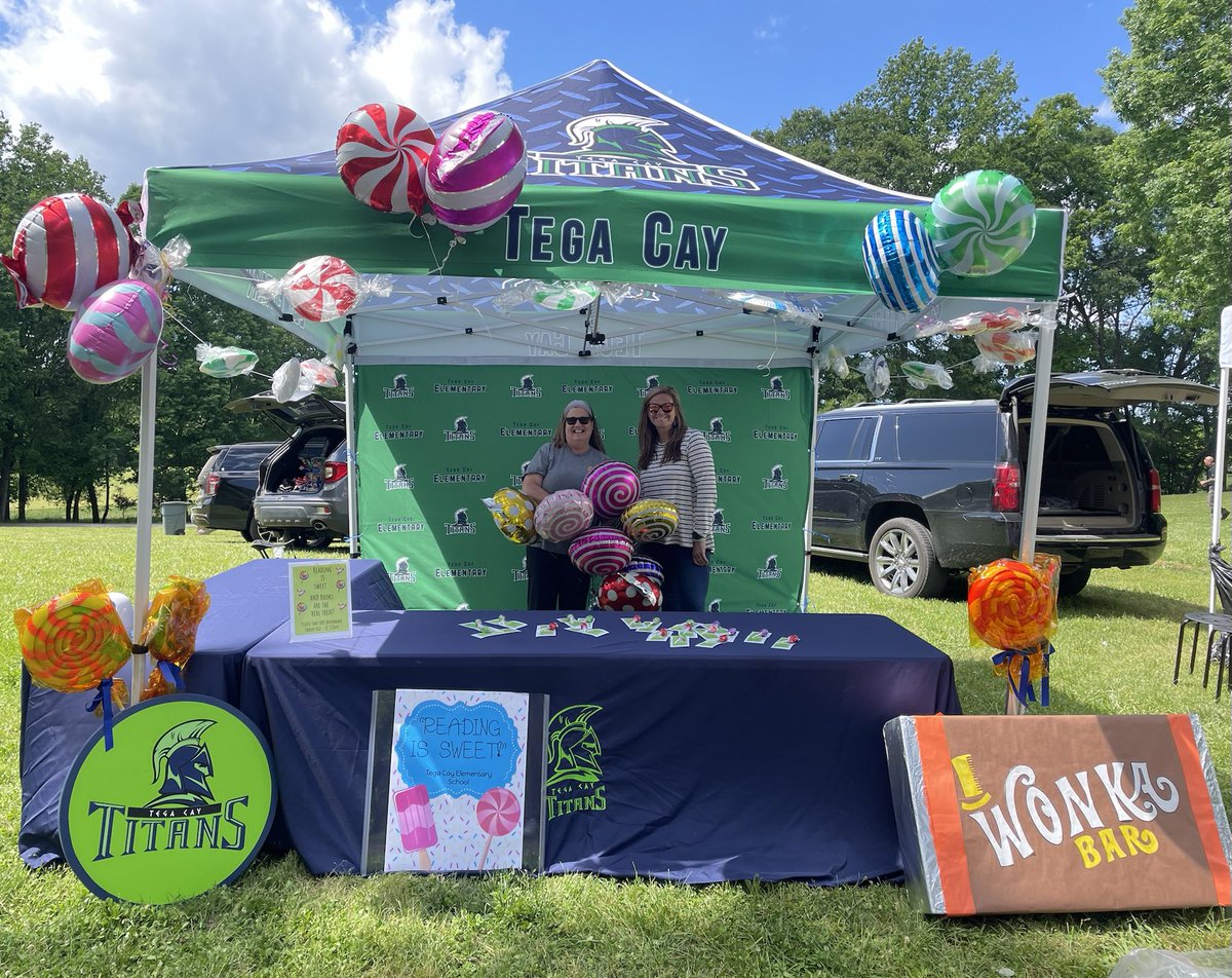 tcesRR's tweet photo. Reading is Sweet.  ⁦@tegacaytitans⁩ are ready for the Literacy Picnic! https://t.co/q4jBPuDhIU