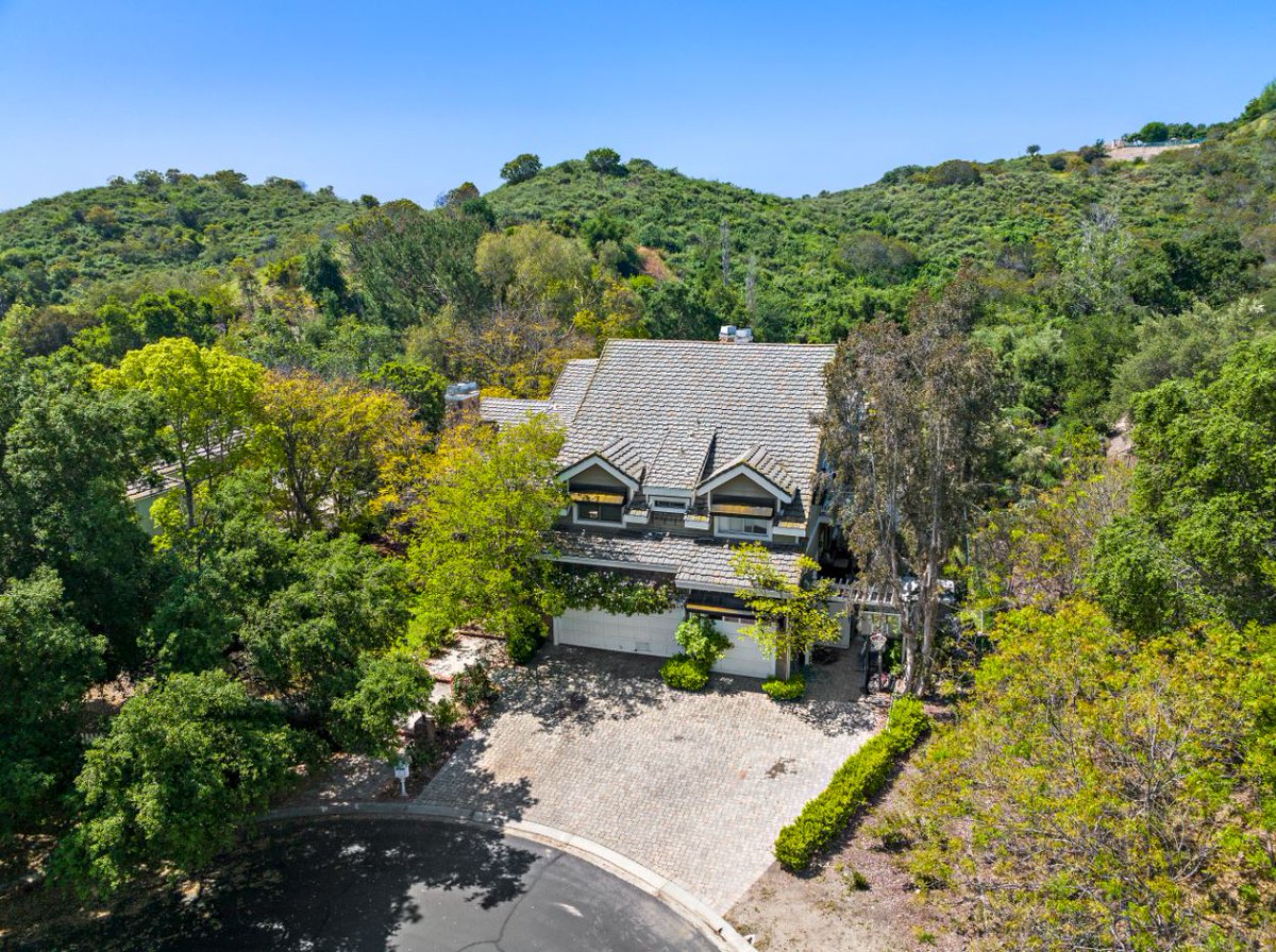 Calling all flippers!! Short Sale! 1 Shire, Coto De Caza, first viewing and Open House Saturday, May 6th from 12-4 pm. Call 949.249.2424 for more details! #houseflipping #shortsale #cotodecaza