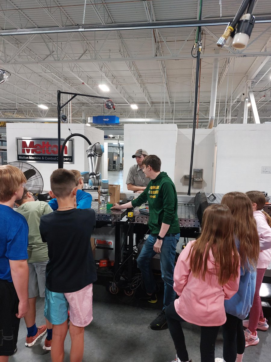 Melton_Machine's tweet photo. We were happy to host the Challenge Program from the School District of Washington. They learned about robotics and how automated systems are helping people be more productive. https://t.co/zbk1hZpf6P