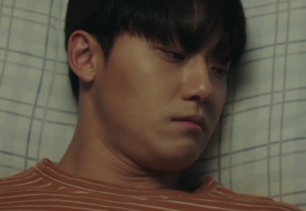 kdramaswithugs's tweet photo. it's called versatility and lee do hyun is always slaying https://t.co/u5i9zEtoCM