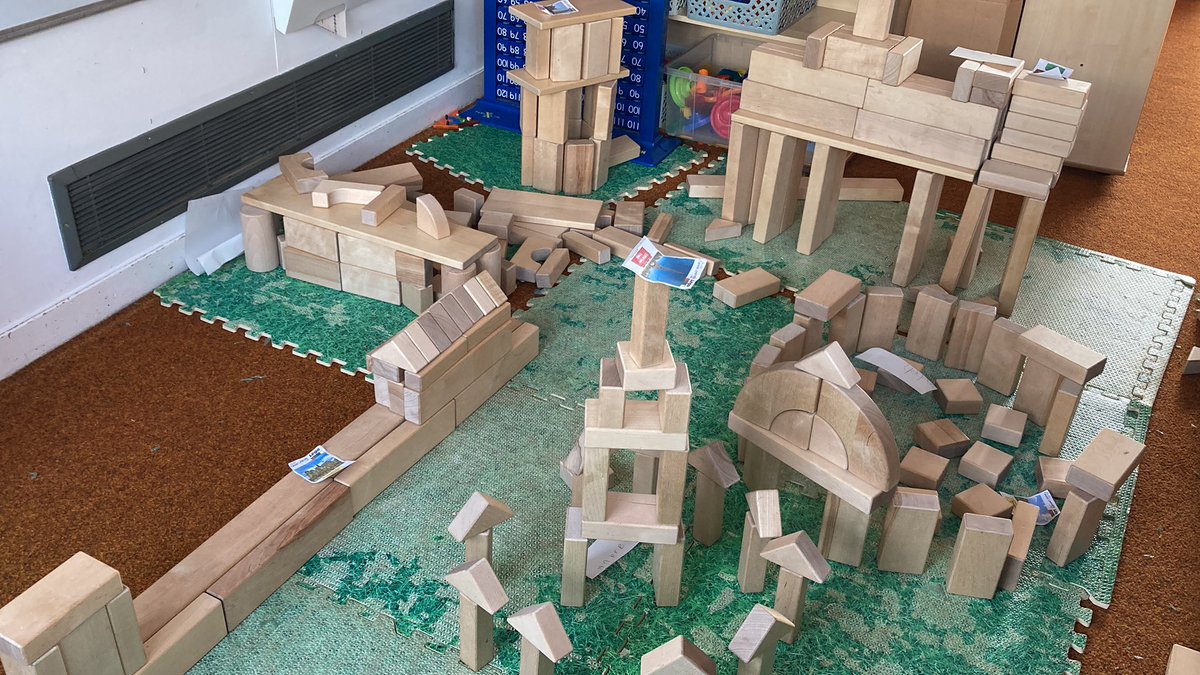 StThomasMoray tweet media