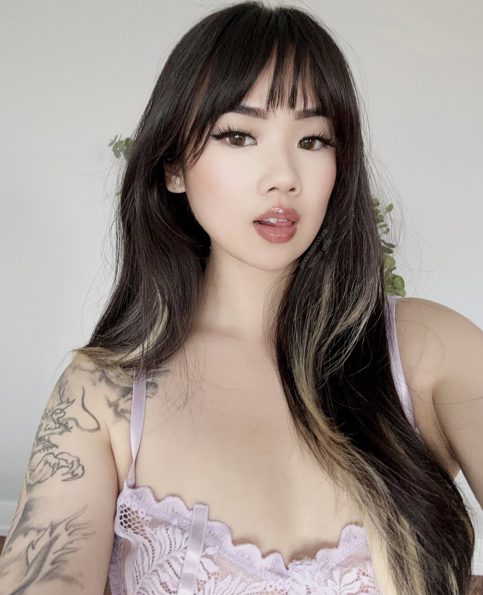 princesssxkira's tweet photo. ⛔️ 𝐖𝐀𝐑𝐍𝐈𝐍𝐆 ⚠️ 

coming across this page and lurking will result in a serious addiction to princess kira ❤️‍🔥 https://t.co/xQDPSZZyI8