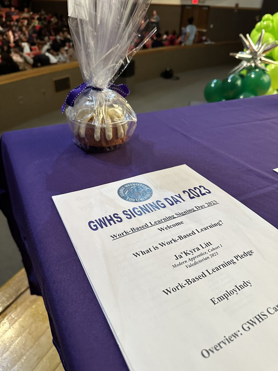 msallenips's tweet photo. Thank you @IPSFund for their commitment to our scholars. Today we held our 2023 WBL Signing Day for our scholars involved in immersive WBL opportunities. Thank you to our partners @IPSSchools @EmployIndy @Patachou501c3 @nextech @Teen_Works. 💵 #ItsPayDay #NothingBundtAchievement https://t.co/iTFLo7ujXh