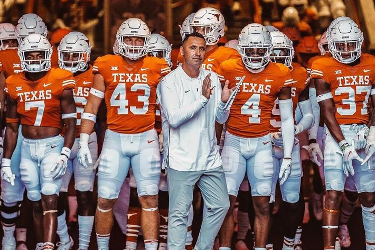 I’m truly grateful to have received an offer from the University of Texas! Thank you @CoachChoateUT for this opportunity! Thank you God for this blessing! #HOOKEM 🤘🏼<a href="/BrandonHuffman/">Brandon Huffman</a> <a href="/BlairAngulo/">Blair Angulo</a> <a href="/GregBiggins/">Greg Biggins</a>