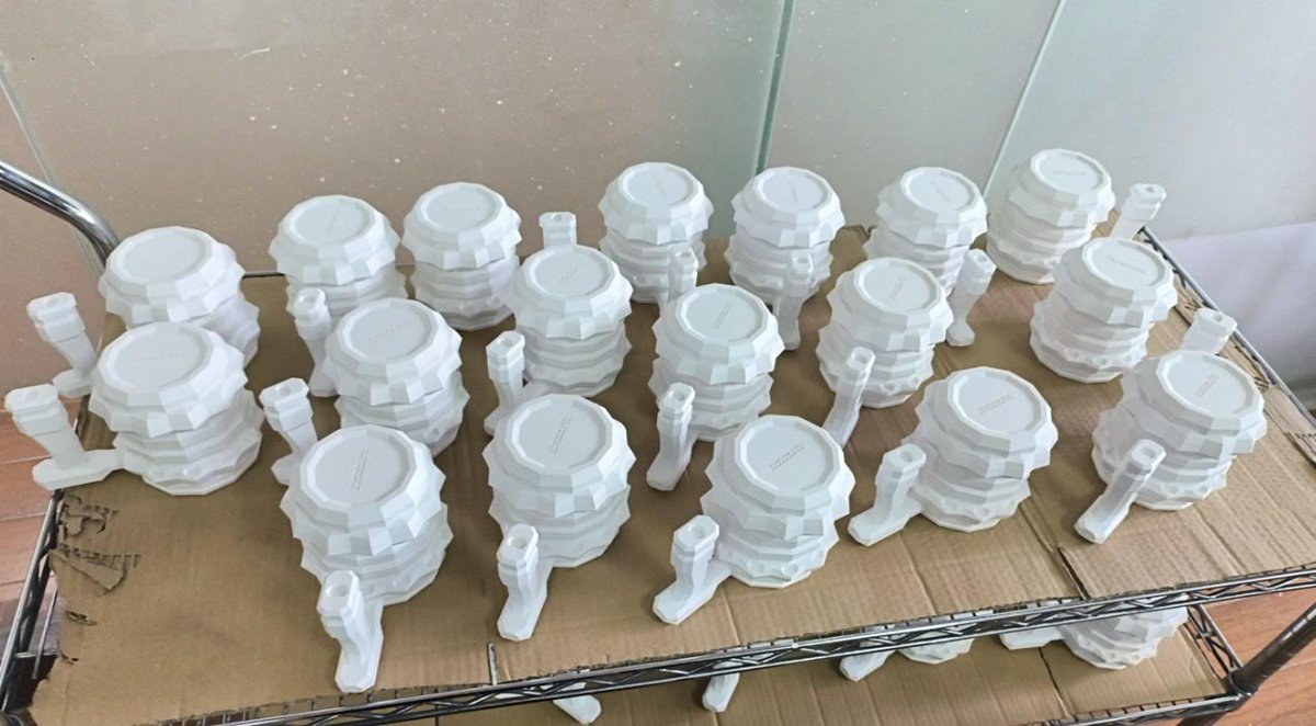 ScorchedSteel's tweet photo. Got some pictures of the mugs from the factory, and they look absolutely fabulous! 🤩 https://t.co/PvFJO63aOc
