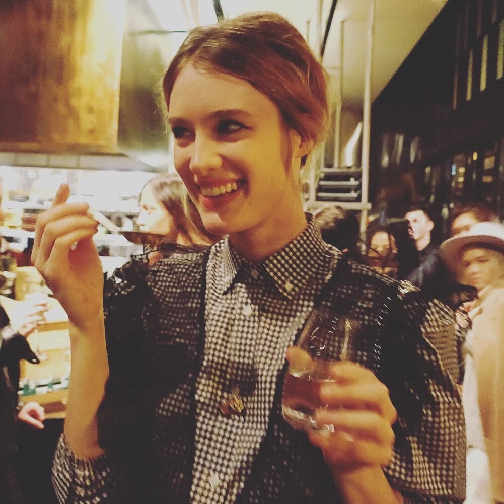 OneMackenzieCan's tweet photo. 🦋Mackenzie Davis 🦋 @MIUMIUofficial #mackenziedavis #onemackenziecan #miumiu #womenstales11 #womenstales #girlinmiumiu #girlinnewyork #beauty #talent #actress #fashion #women #jeannedamas #bfa #angelapham https://t.co/CxdZywOWrA