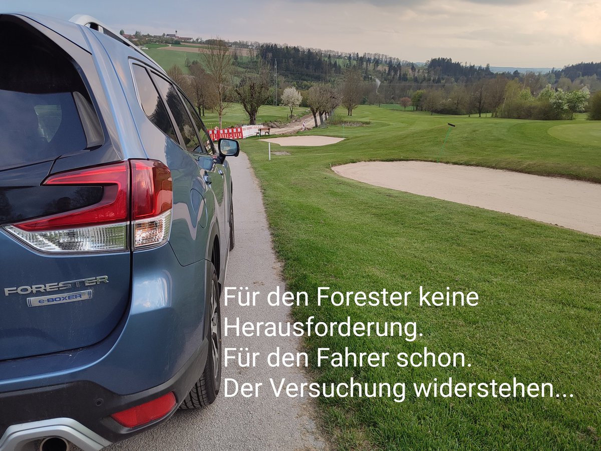 AutoKempinger's tweet photo. Das Schicksal der Subaru Besitzer ist es, damit Leben zu müssen, dass das Auto mehr kann, als es darf. Auf dem Golfplatz durch die Bunker pflügen, im Winter Skipisten hinauffahren, im Steinbruch herum driften, den selbst gefällten beschaulichen 20m Christbaum aus dem Wald ziehen. https://t.co/f8EIY2i7jX