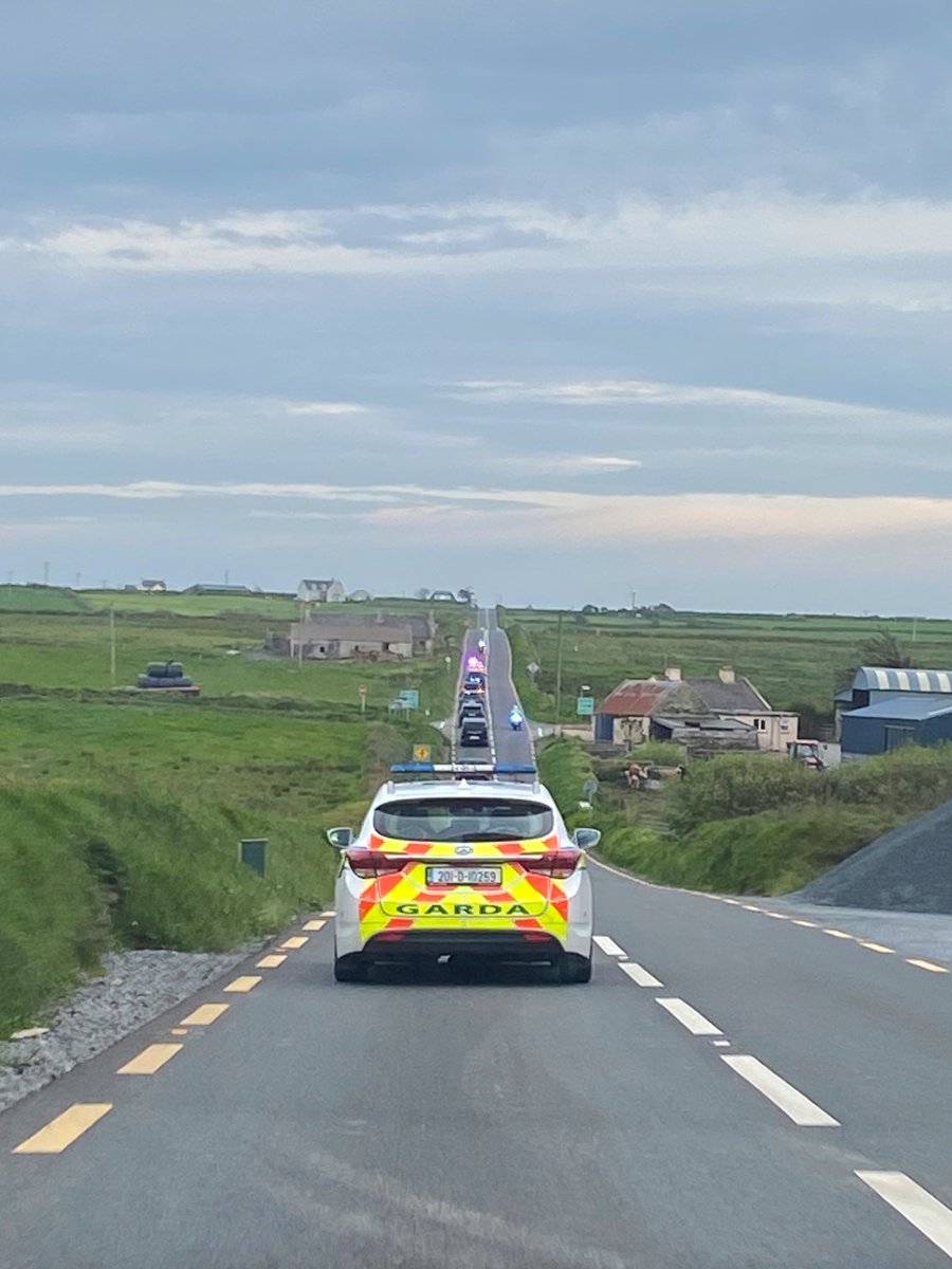 keenan_ck's tweet image. On route to Doonbeg for “date night” and ended up part of Trumps motorcade! Wonder will they call to the village!? @realDonaldTrump @EricTrump @Desmolohan14 #Trump #Doonbeg