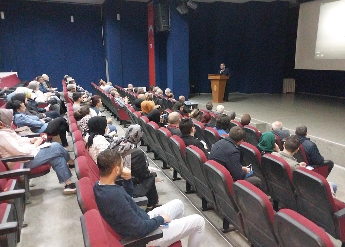 Sandık eğitimlerimiz tüm hızıyla devam ediyor.
 
📍Çakmak

Av. Serkan İnanoğlu, eğitmenliğinde,
Mahalle teşkilat mensuplarımızla beraber sandık eğitimimizi  gerçekleştirdik.

“ Ümraniye Hazır ! Sandıklar Bize Emanet!”

#AdımAdımİstanbul