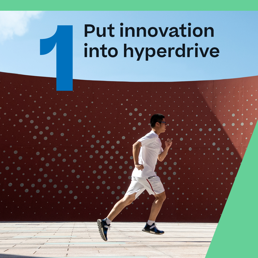 NetApp's tweet photo. From tightening budgets &amp; constant security threats to rising energy prices &amp; complex operations, you have a lot on your plate.🤯

See the top 5 reasons why it's a no-brainer to choose NetApp &amp; reach an #evolvedcloud state 🧠 https://t.co/cMJw4zfPEJ

#HybridMultiCloud #Multicloud