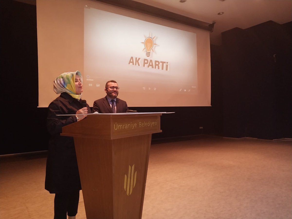 AkUmraniye's tweet photo. Sandık eğitimlerimiz tüm hızıyla devam ediyor.

📍Çamlık 
📍FSM

Av. Serkan İnanoğlu, eğitmenliğinde,
Mahalle teşkilat mensuplarımızla beraber sandık eğitimimizi  gerçekleştirdik.

“ Ümraniye Hazır ! Sandıklar Bize Emanet!”

#AdımAdımİstanbul https://t.co/nSCL4zJEr1