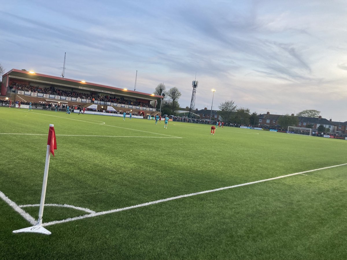Wilsonfooty's tweet photo. Great turn out. Worthing v Braintree #playoffs https://t.co/Vp2TcjgJ02