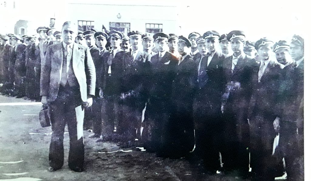 Konya Lisesi öğrencileri
Konya, 1937
@gokhanmurat1
@servetal61 @konyamem @konyalisesi #Konya #Eğitim #Eğitimtarihi #Müze #Konyailegitimtarihimuzesi #Konyalisesi