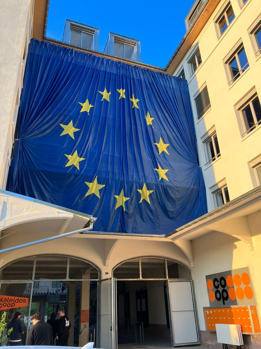 Coup d'envoi ce soir de la semaine inaugurale de #KaleidosCOOP, le tiers-lieu 🇫🇷🇩🇪 né de la réhabilitation,  grâce au soutien 🇪🇺 #Interreg #RhinSupérieur d'un site industriel historique à #Strasbourg (juste à côté de #Kehl 😄) en friche depuis les années 2010 🤩