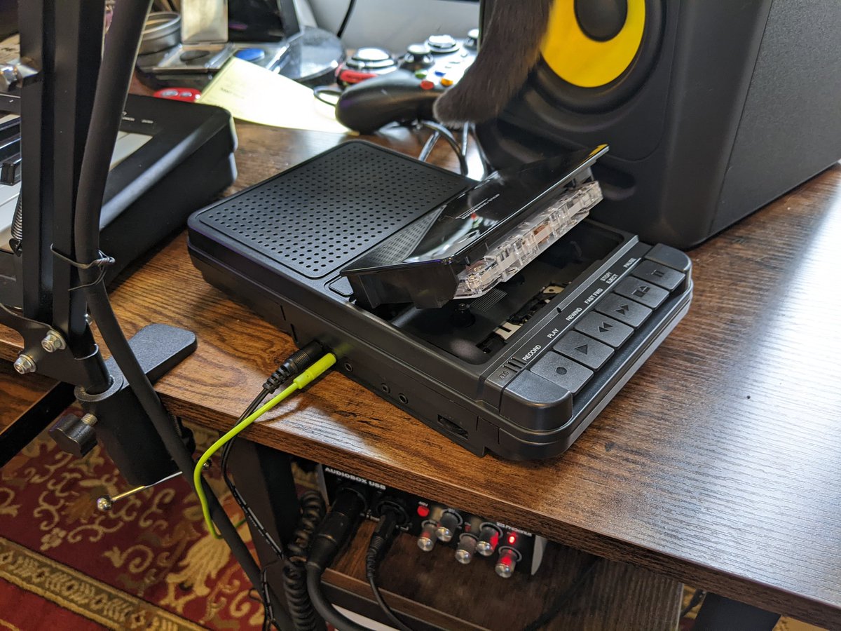 mothher_'s tweet photo. I can record to tape and back now.  Gonna try and make some lofi stuff https://t.co/vgI6heeTHO