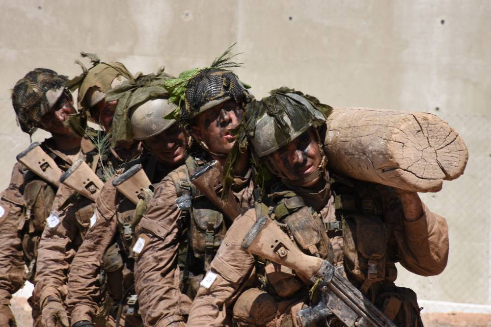 PlataformaMill1's tweet image. BOINA VERDE, lograrán los futuros #operadores del (#EZAPAC) que han tenido que superar un complejo periodo de instrucción de 9 #meses y que acaban de finalizar, demostrando su #Valía, #Capacidad de superación y #Sacrificio, durante 2 semanas.

ejercitodelaire.defensa.gob.es/EA/ejercitodel…