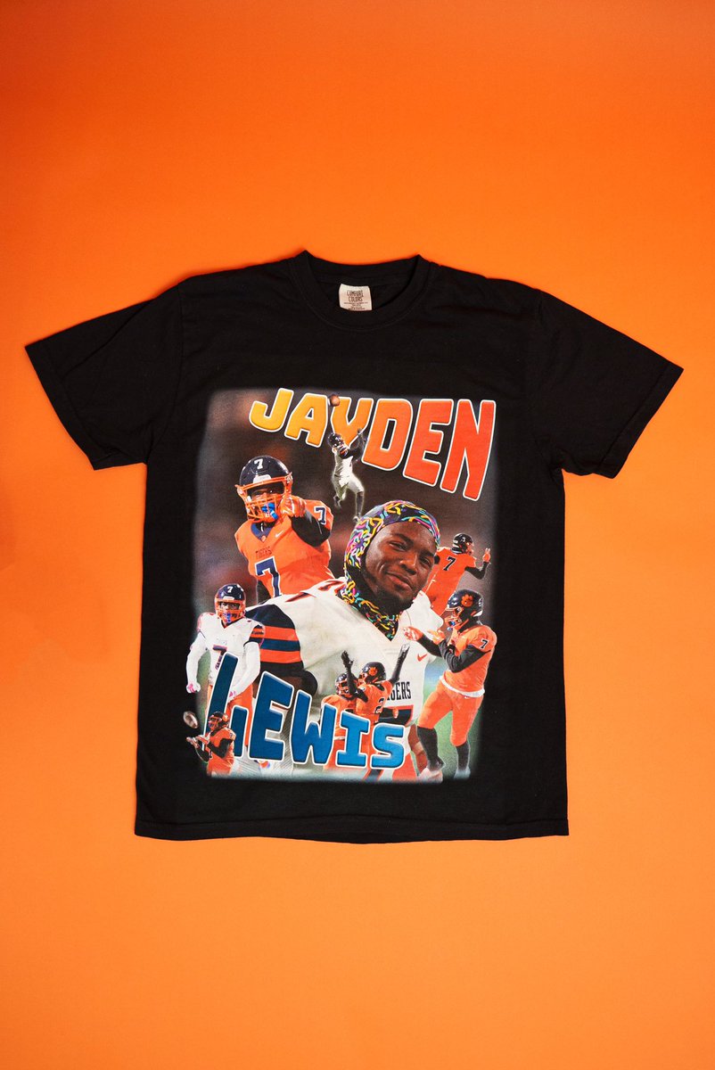TapekageProd's tweet photo. I filmed a bunch of @JaydenJLewis7 POY games this year, so much in fact that I was able to design a Tshirt featuring some of my best shots of him! 
Link below! 

https://t.co/qu0xGUjDIz https://t.co/yeRcotaOZD