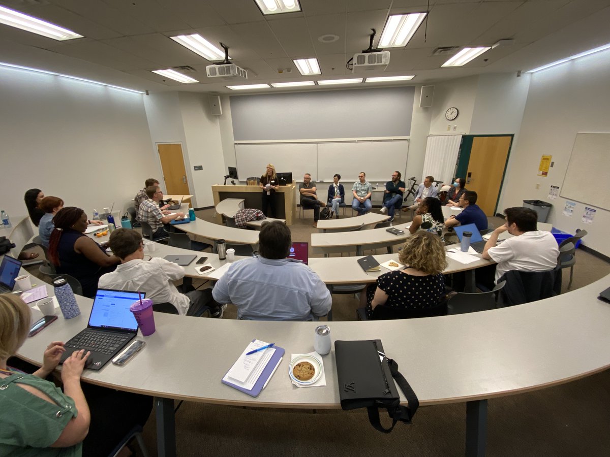 MacEwanResearch's tweet image. What a fantastic turnout to our Demystifying Grant Peer Review panel yesterday! It was great to see so many @MacEwanU Faculty looking to learn more about grant proposals. Thank you to all of our panellists for sharing your knowledge and experiences!

#research #researchproposals