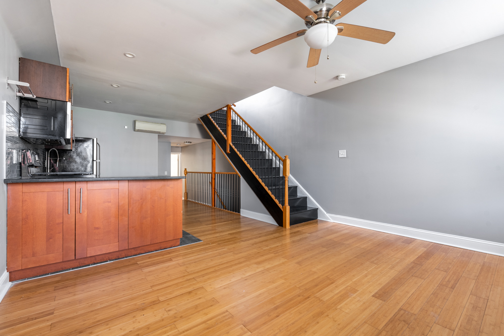 Zeus Living tweet media