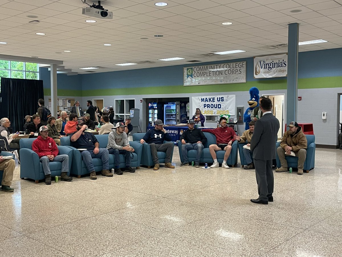 mgccprez's tweet photo. An amazing day on the campus of @mgccva as we welcomed the new @VCCS_SO Chancellor @ddore5 - The students, community leaders, faculty, and staff were honored to host our new Chancellor.  #highereducation #comm_college https://t.co/RzAk39cASB
